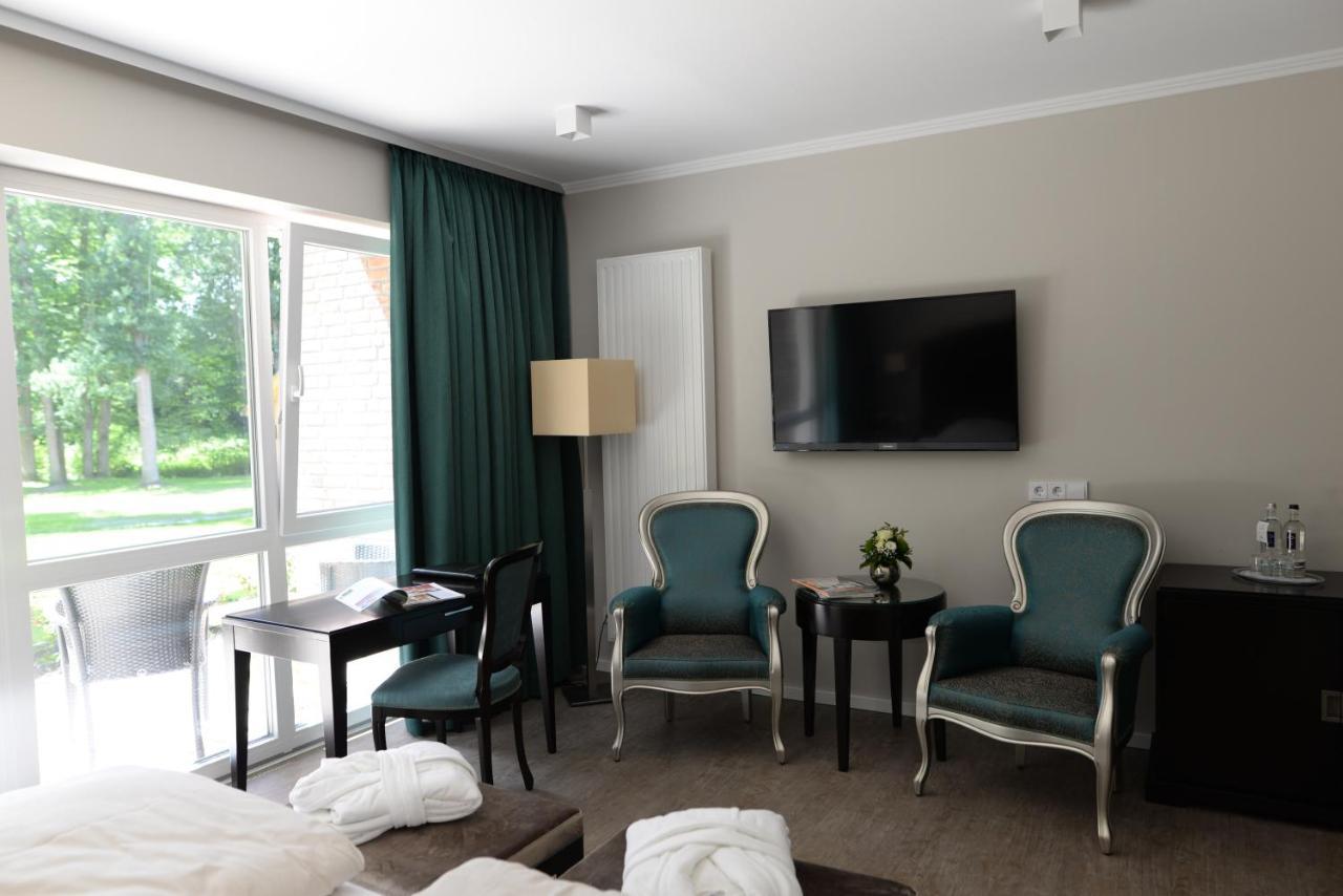 Gut Altona Hotell Dötlingen Exteriör bild