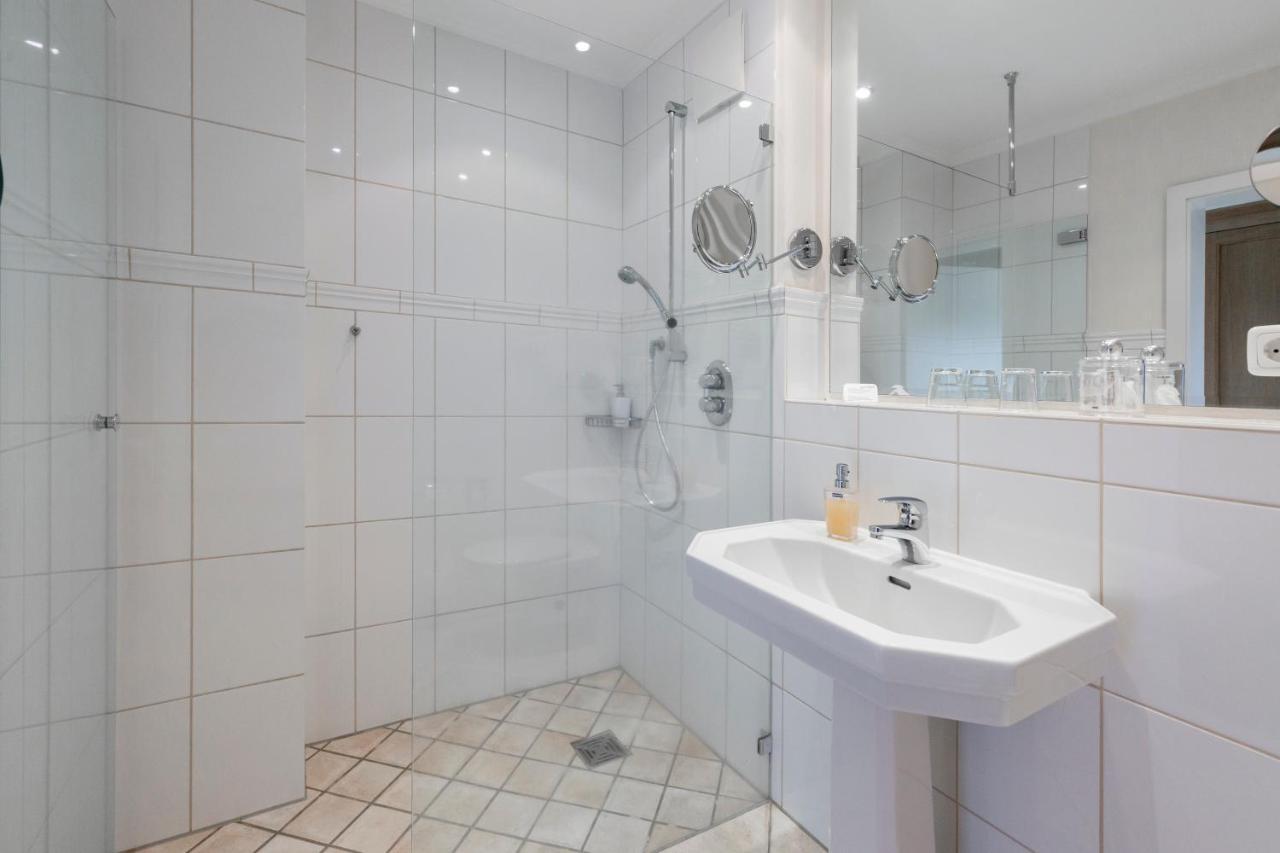 Gut Altona Hotell Dötlingen Exteriör bild